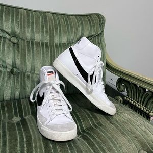 Nike Blazers women’s black and white high tops 7.5